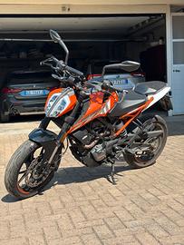 KTM Duke 125