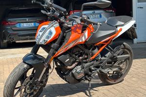 KTM Duke 125