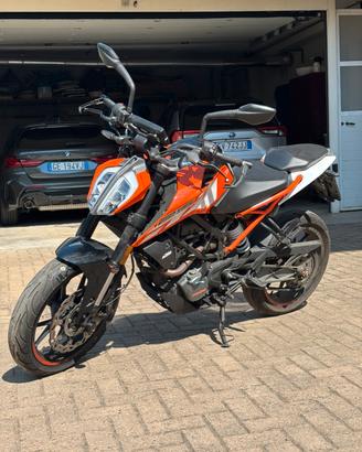 KTM Duke 125