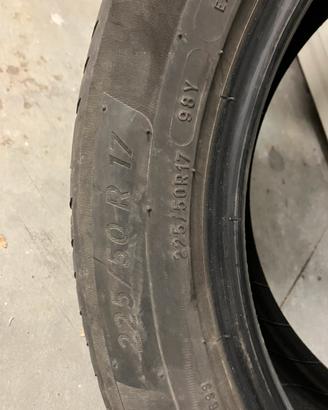 Gomme 225/50-17
