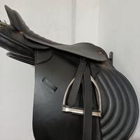 sella nuova trekking con staffe e staffili