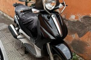 Piaggio beverly 500