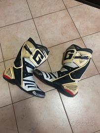 Tuta Dainese 52 omologata, abbigliamento pista