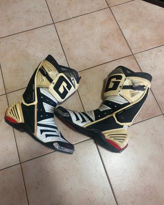 Tuta Dainese 52 omologata, abbigliamento pista
