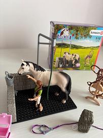 SCHLEICH Cassetta di lavaggio per cavalli 42104