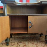 Mobile vintage a 2 ante,con 2 ripiani ,non present