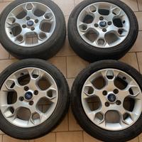 Gomme e cerchi in lega Ford Fiesta