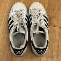 Adidas Superstar