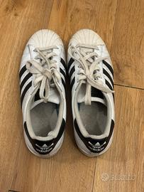 Adidas Superstar