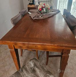 Tavola con sei sedie legno