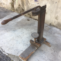 Tira tappi di sughero
