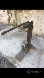 Tira tappi di sughero