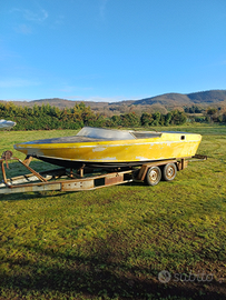 Barca motoscafo da ristrutturare