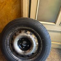 Cerchi e gomme da carico
