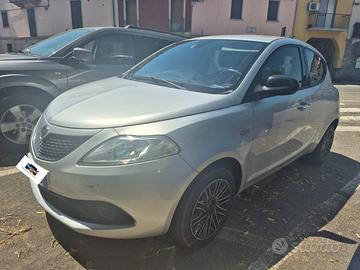 Lancia Ypsilon 1.2 69 CV 5 porte Elefantino Blu