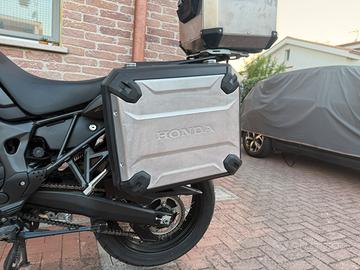 Borsa laterale africa twin
