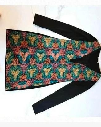 Abito elegante con maniche lunghe e fantasia col