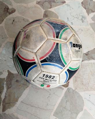 Pallone Adidas Tango Espansa 1982