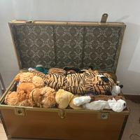 Cassapanca con peluches
