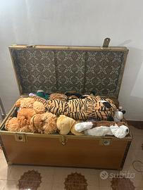 Cassapanca con peluches