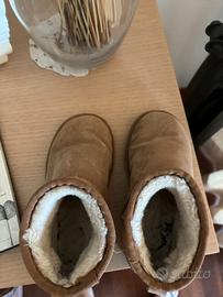 Stivali UGG bassi n.34