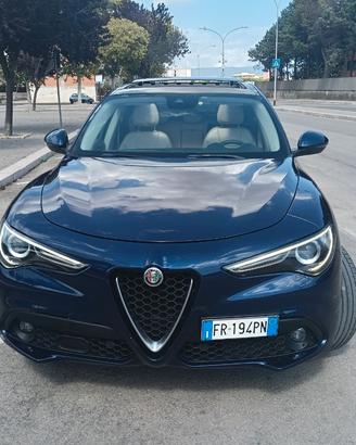 ALFA ROMEO Stelvio tetto executive