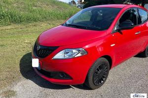 LANCIA - Ypsilon -1.0 firefly hybrid Silver s