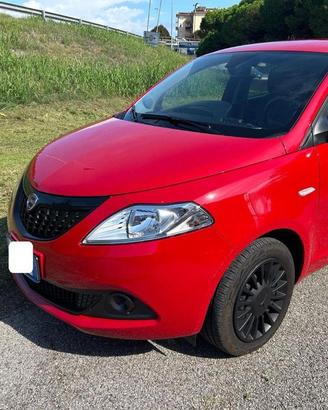 LANCIA - Ypsilon -1.0 firefly hybrid Silver s