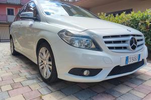 Mercedes B
