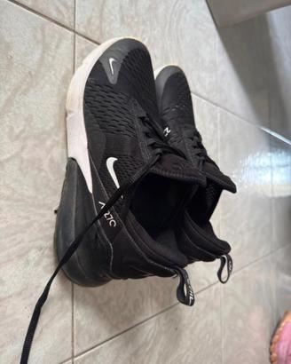 Nike 270