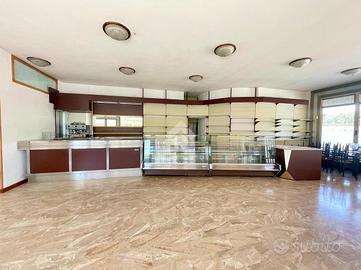 NEGOZIO A SAN PIETRO IN GU