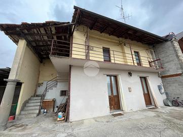 CASA SEMINDIPENDENTE A VILLONGO