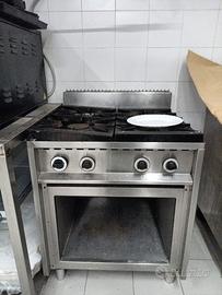 Fornelli da cucina professionale.