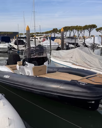 gommone salpa soleil 20 black edition teak