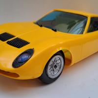 Auto Lamborghini Miura P/400 scala 1/12 radio 1968