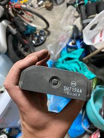 SH719AA 8.0 242 F Regolatore di tensione  yamaha