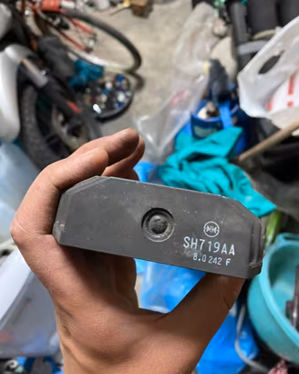 SH719AA 8.0 242 F Regolatore di tensione  yamaha