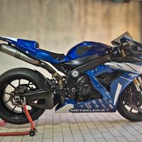 YAMAHA R1 2008