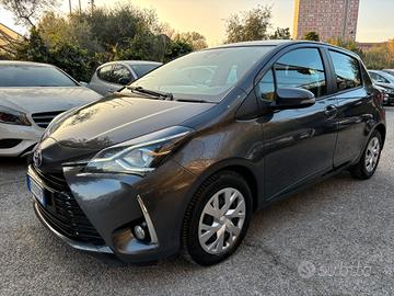 Toyota Yaris 1.5 Hybrid 5 porte OK Neopatentati