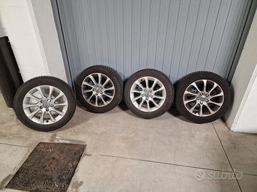 4 cerchi originali Audi con gomme invernali 