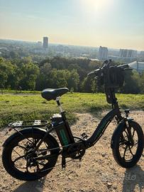 Bici pedalata assistita pieghevole
