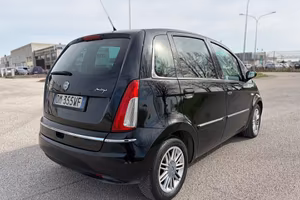 Lancia MUSA 2008 platino ok neopatentati