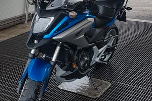 Moto HONDA NC  750