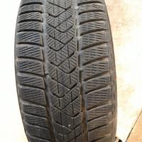 Gomme invernali Pirelli 215/50/18