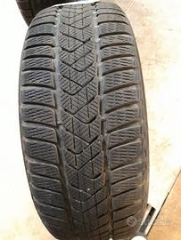 Gomme invernali Pirelli 215/50/18