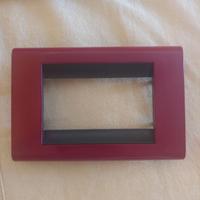 Placca in metallo bordeaux bticino 4713