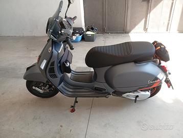 Piaggio Vespa 300 GTS - 2025