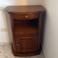 Mobiletti/comodini in legno