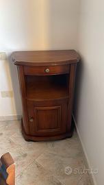 Mobiletti/comodini in legno