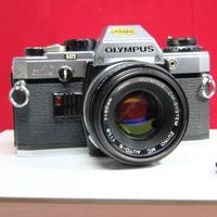 OLYMPUS OM 10 CON 50 MM F.1,8